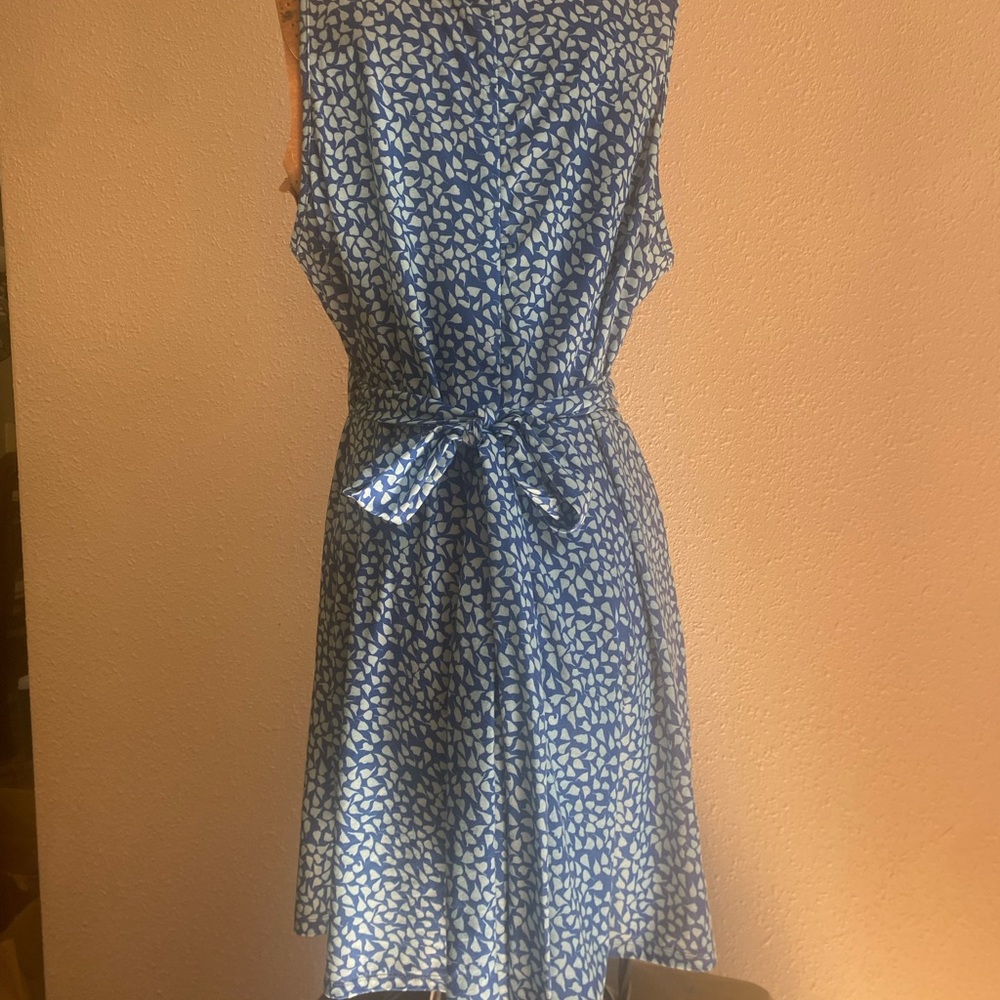 ⚠️ CLEARANCE Blue Sleeveless V-Neck Midi Sundress - Picture 2 of 8
